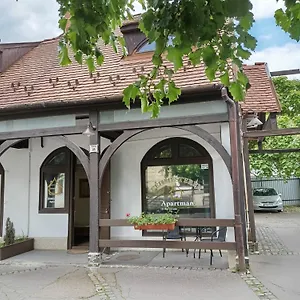  Apartament Cehmesterek
